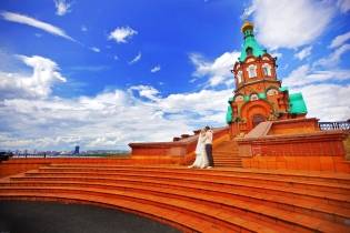 свадебные наряды оптом в Красноярске