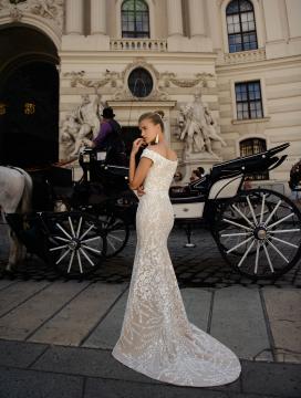 EL-233 | Wedding dress / photo 3