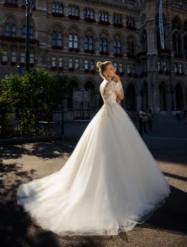 EL-234 | Wedding dress / photo 3