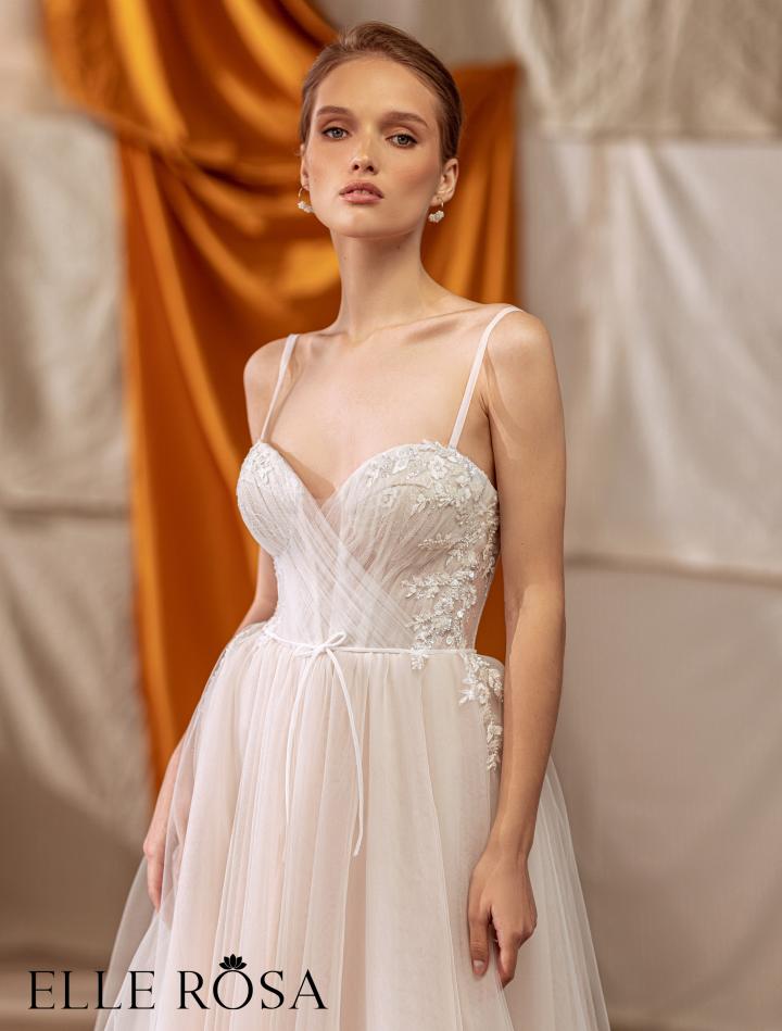 EL-396 | Wedding dress / photo 1