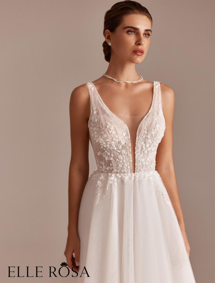 EL-472 | Wedding dress / photo 2