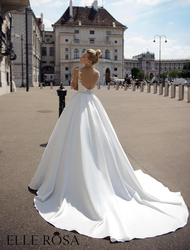 EL-220 | Wedding dress / photo 1
